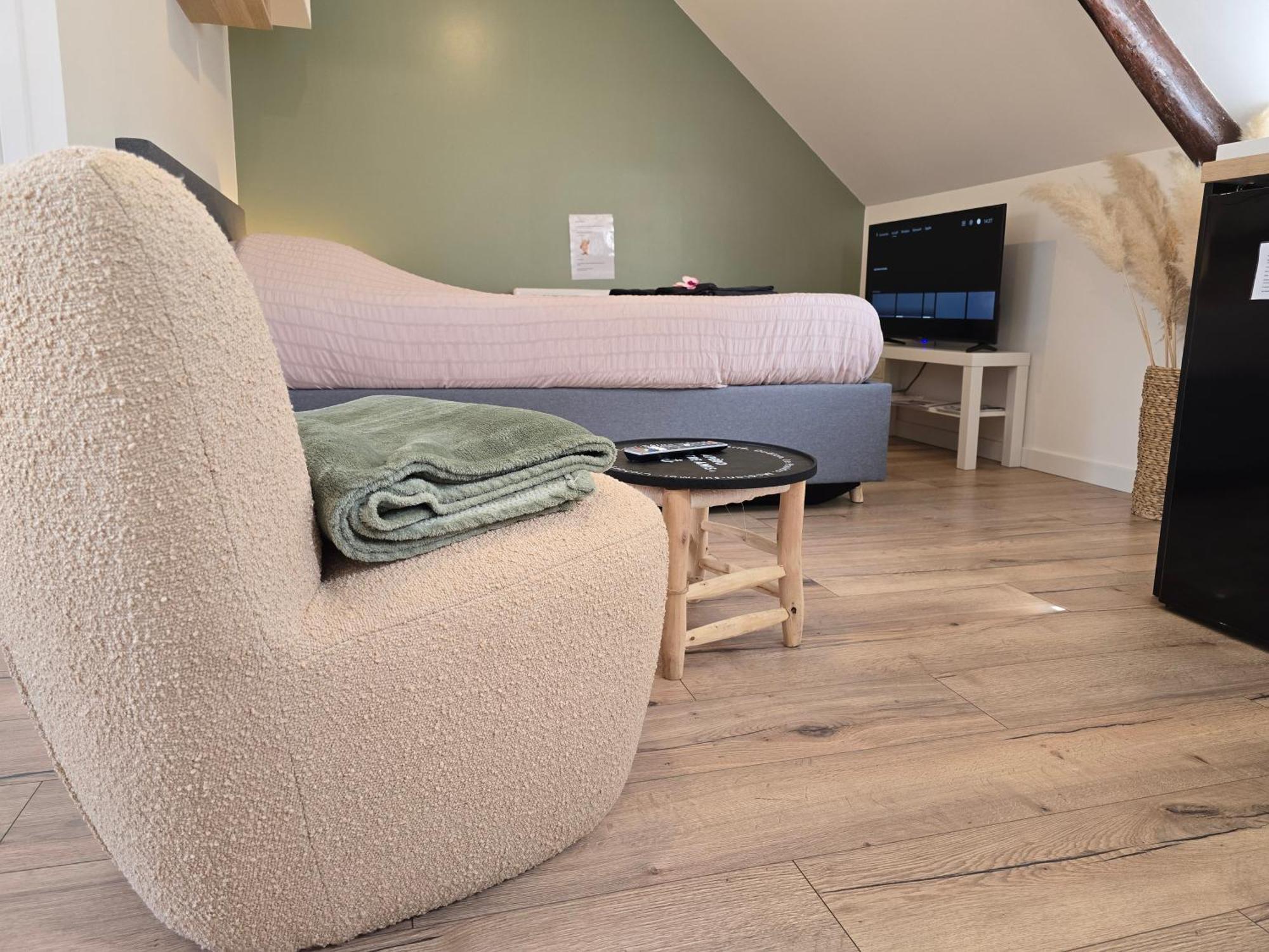 Logement De Caractere En Haute Ville De Quimperlé エクステリア 写真
